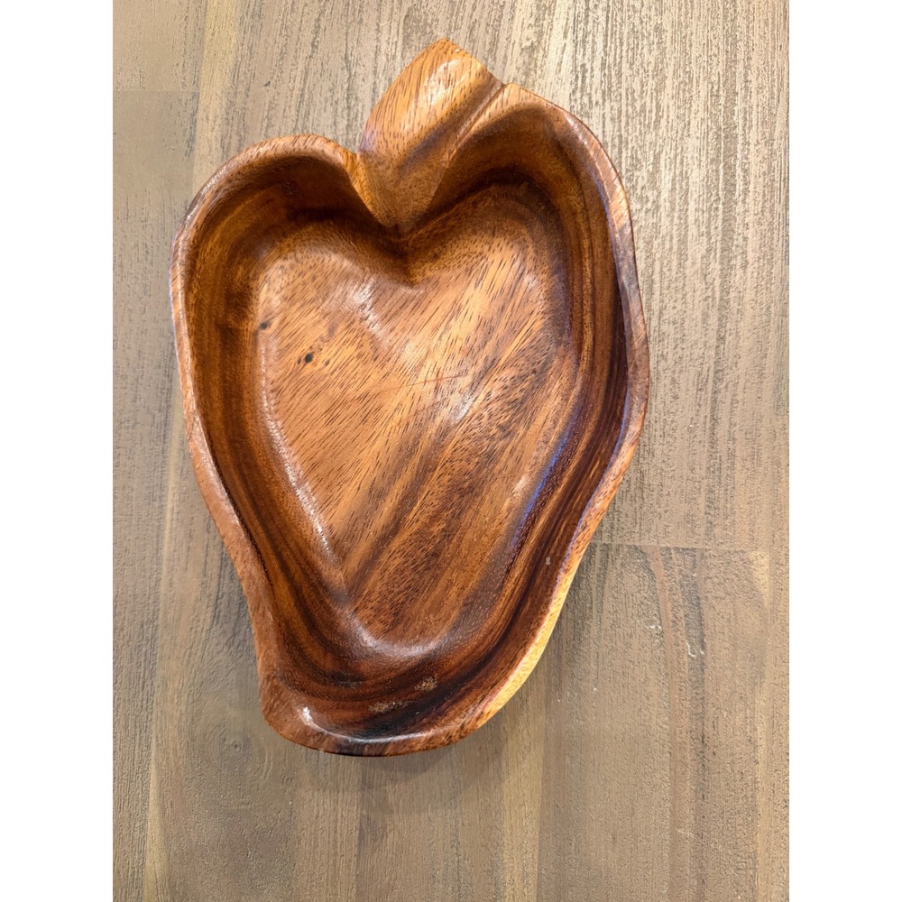 Woods‎ of Hawaii Monkey Pod Wood Bowl Vintage Hand Carved Apple Heart Shape 9in